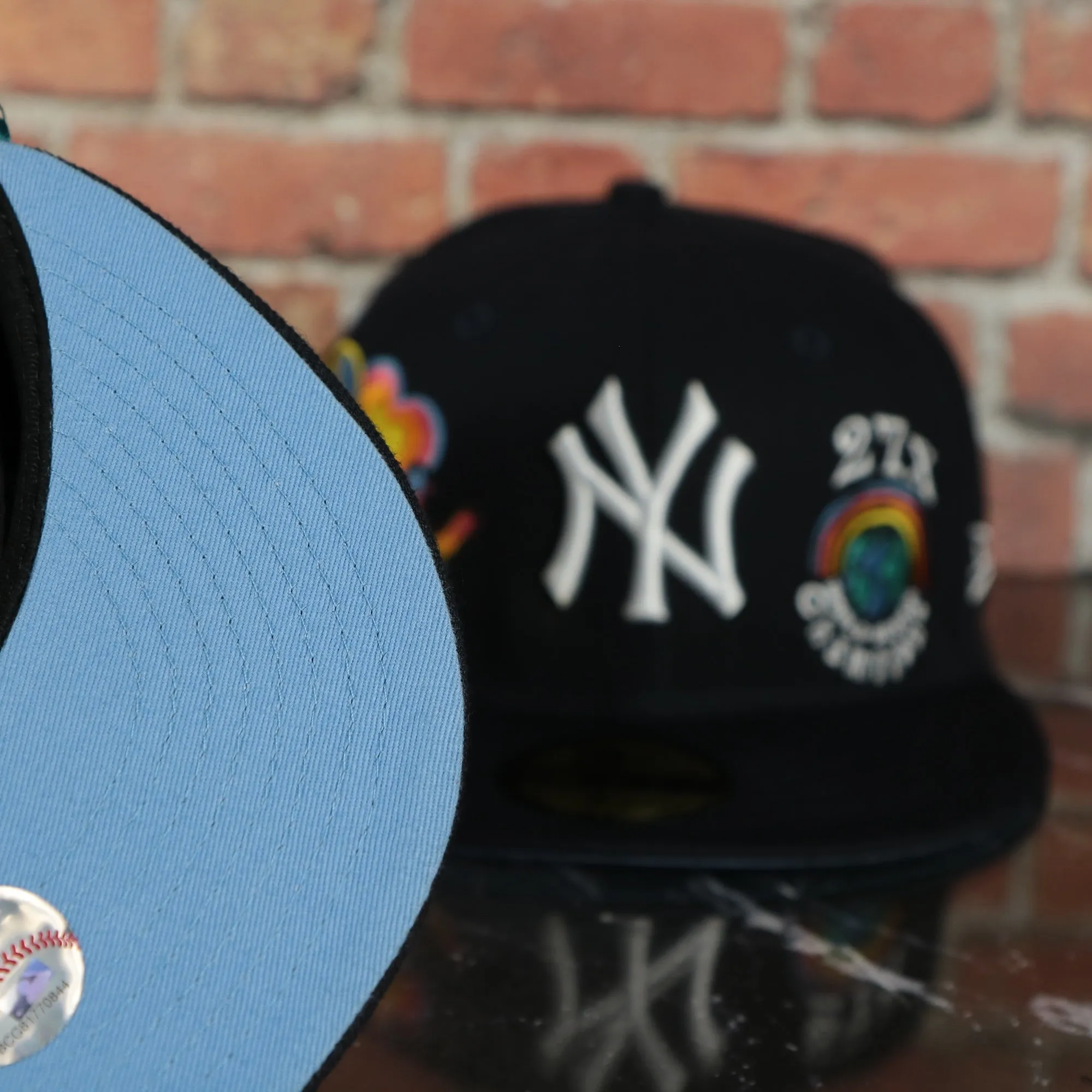 New York Yankees Groovy World Series Champions Patch 59Fifty Fitted Cap | New Era Groovy Side Patch 5950