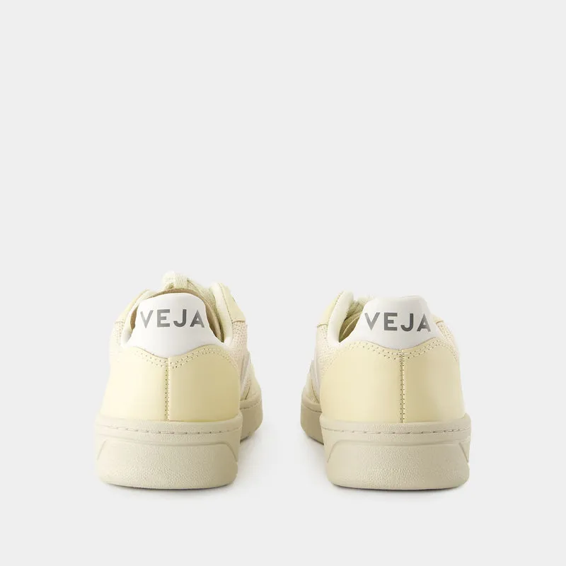 V-10 Sneakers - Veja - Mesh - Yellow