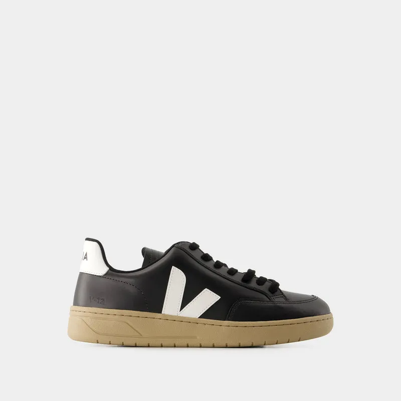 V-12 Sneakers - Veja - Leather - Black/White