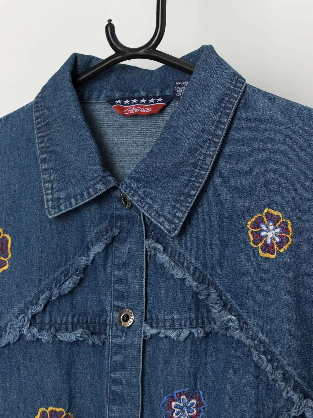 Vintage embroidered denim boxy shirt / jacket with embroidered florals – XL