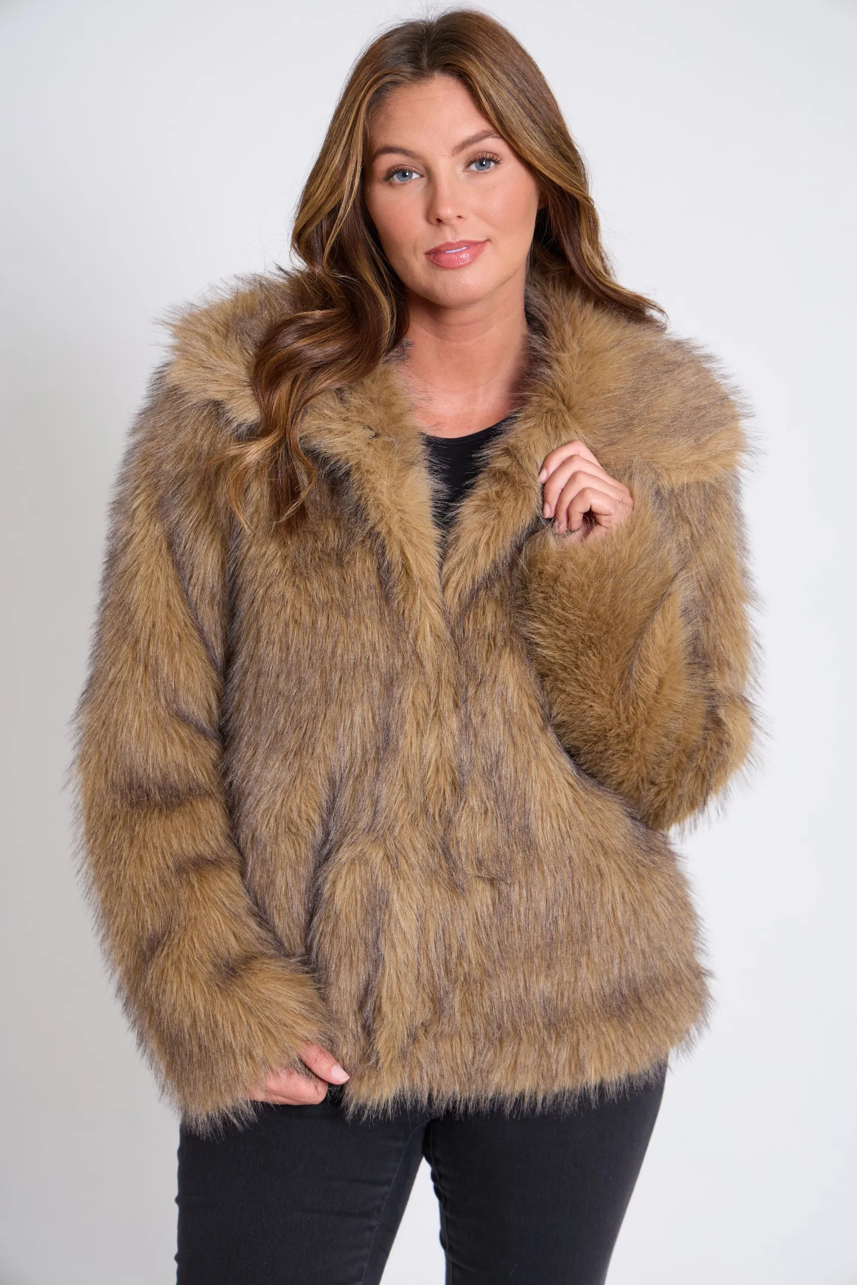 Women’s Luxurious Soft Faux Fur Short Jacket